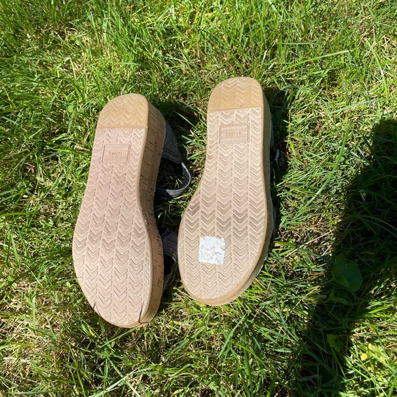 Womens TOMS sandal wedges size 6 - Picture 4 of 4